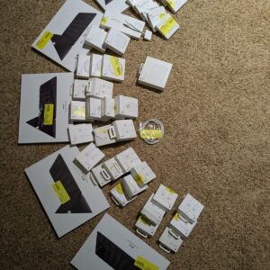 APPLE ELECTRONICS!! Lot Of 44 APPLE PRODUCTS UNITRESTED CUSTOMER RETURNS