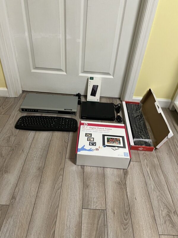 Large Lot of Electronics