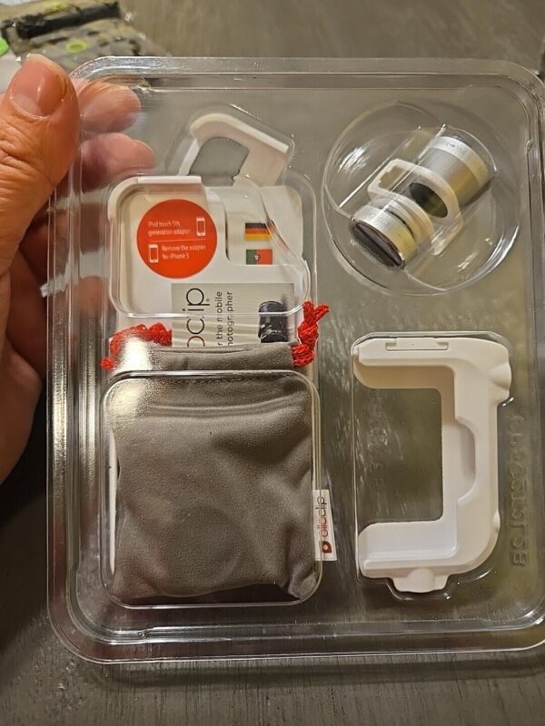 olloclip 4-in-1 Photo Lens for iPhone 5/5s/SE (Space Gray Lens with Black Clip)