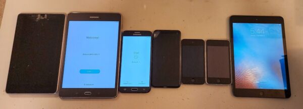 Tablet (3x), Phone (2x), iPods (2x) Lot