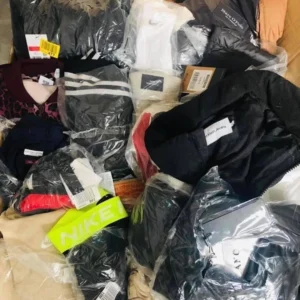 Customer returns mixed clothes | Amazon Mega Warehouse