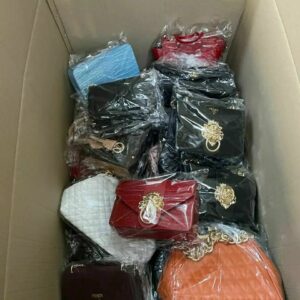 Woman bags & purse pallets - Amazon Mega Warehouse